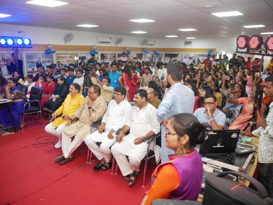 नृत्योत्सव 2.0 - Navratri Dance Competition at IIBM Patna